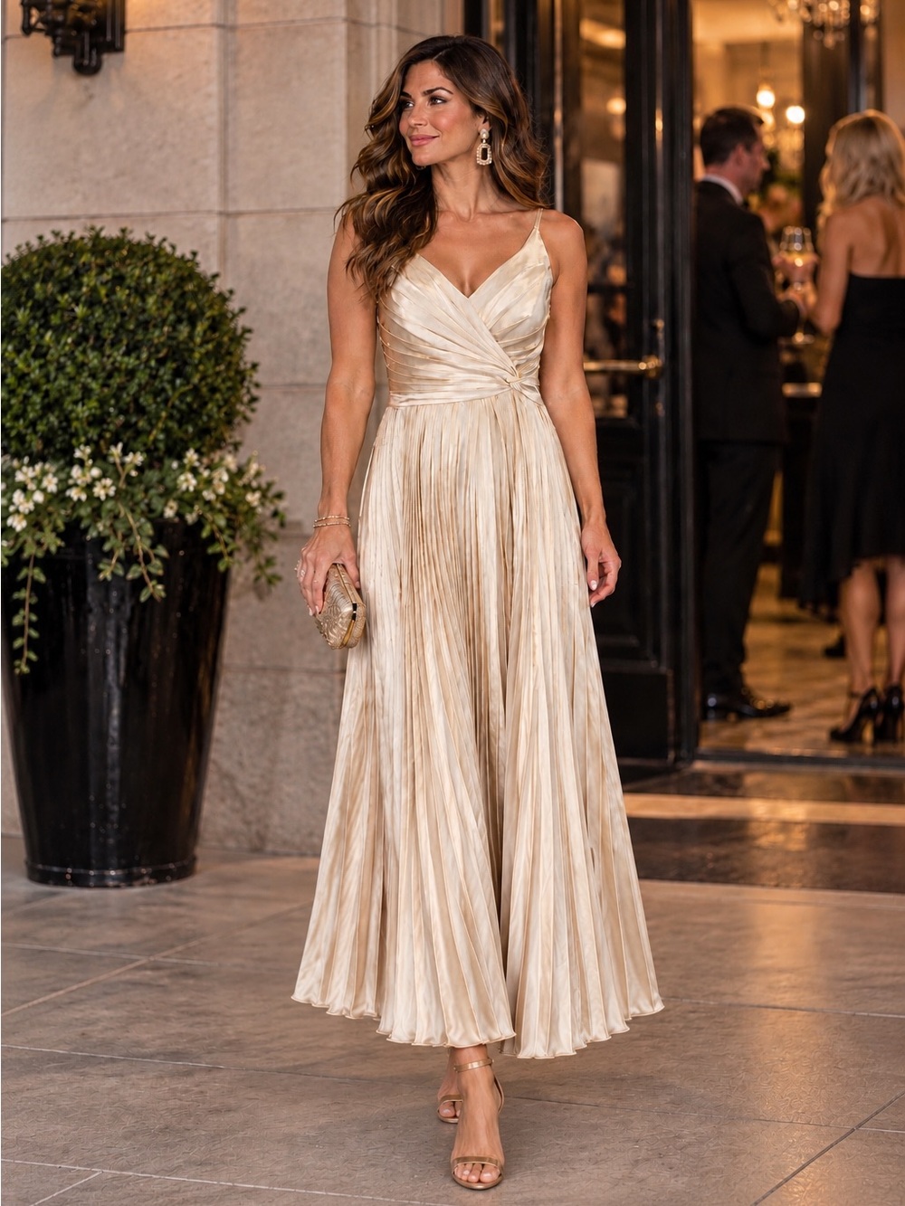 WEAR YOUR LOVE Women's Elegant Champagne Satin Pleated V-neck Gown 10/12 NEW
